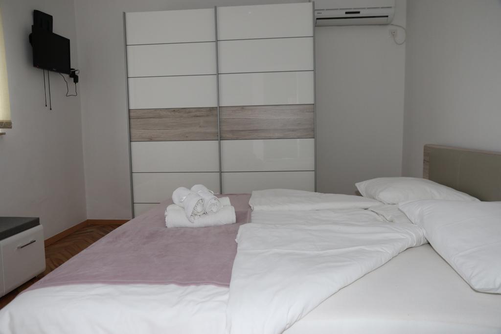 Apartmani Villa Christina Icici Ngoại thất bức ảnh